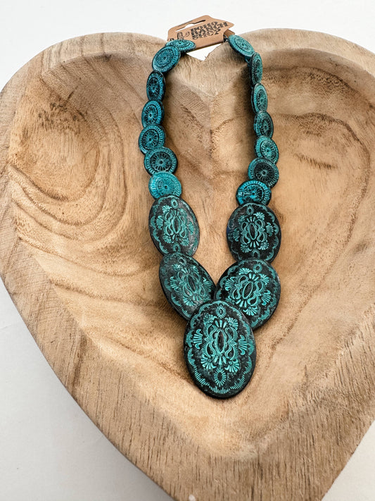 Western Oval Concho Overlapped Necklace